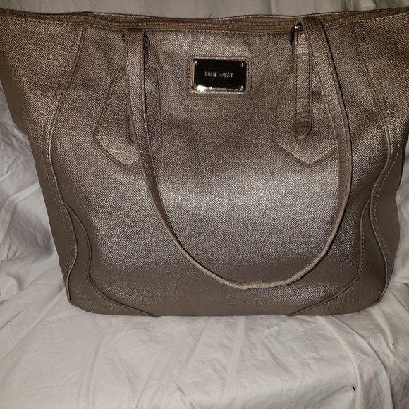 Lite - Picture 2 of 5